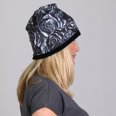 BLACK ROSES KNIT HAT